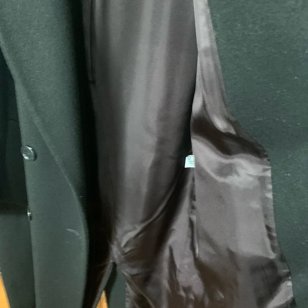 Woman’s Black WOOL. Overcoat - Picture 8 of 8